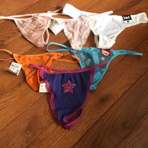 NWT 6 Pairs of Thongs Size L/7  Lei and Mandee